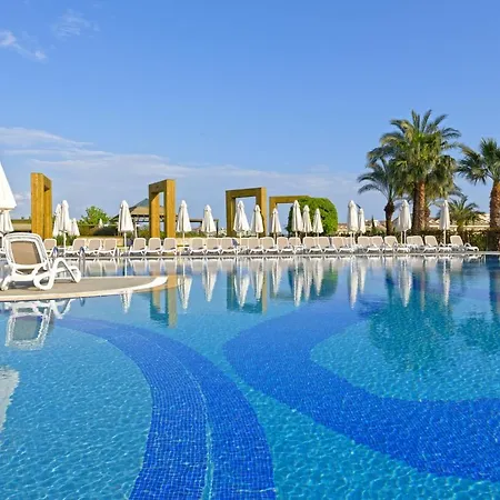 Novum Garden منتجع 5*