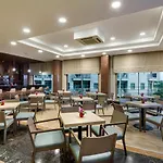 منتجع Novum Garden 5*
