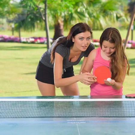 Novum Garden 5* Side