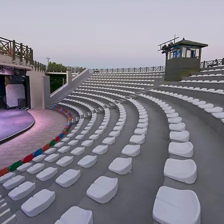 Novum Garden Ośrodek wypoczynkowy 5*