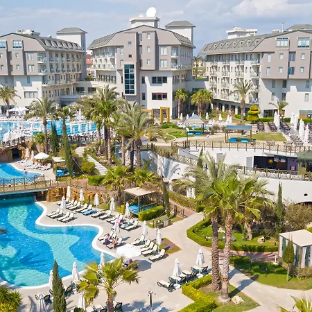 Üdülőközpont Novum Garden 5*