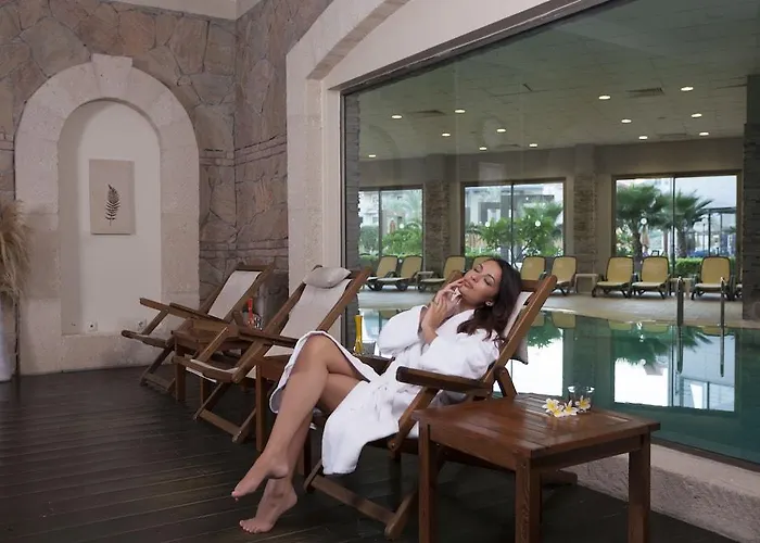 Novum Garden 5* Side