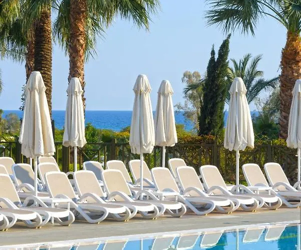 Novum Garden 5* Side