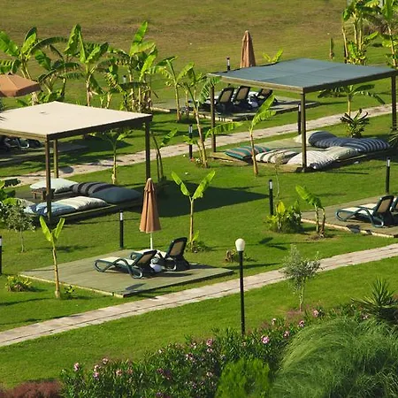 Novum Garden אתר נופש סייד