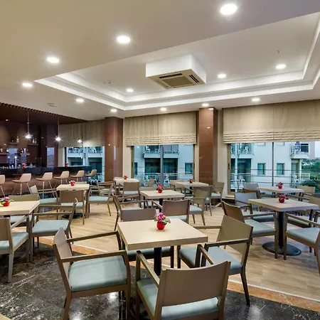 Üdülőközpont Novum Garden 5*