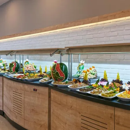אתר נופש Novum Garden 5*