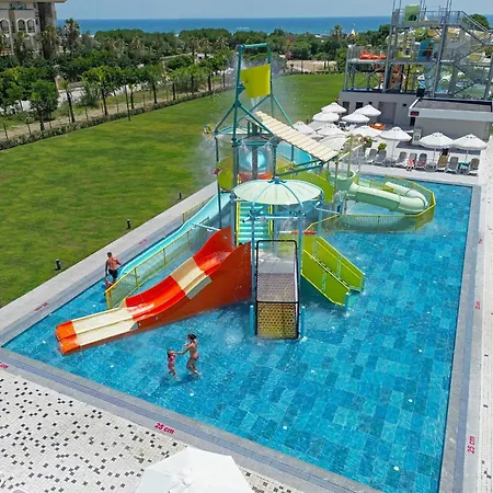 Novum Garden אתר נופש 5*