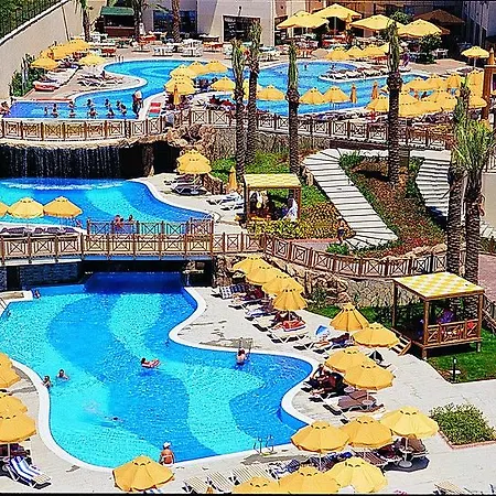 Novum Garden אתר נופש 5*