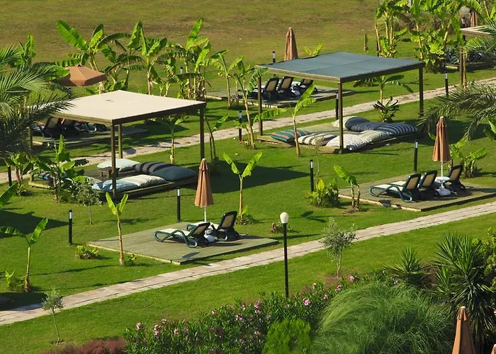 Novum Garden Complex Side